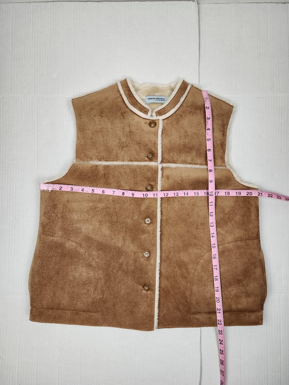 Valerie Stevens Light Brown Faux Suede Cream Faux Shearling Vest Size L Petite - Picture 7 of 11